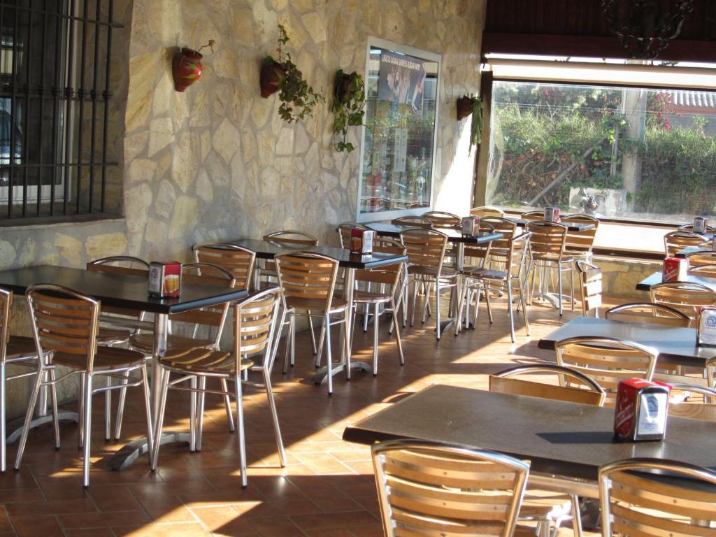Hostal Avenida Conil De La Frontera Buitenkant foto